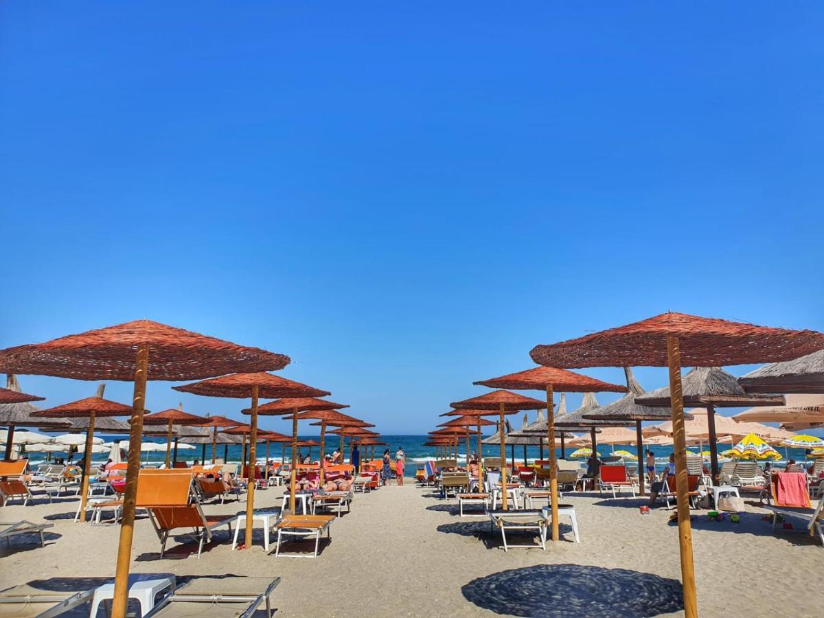 Top View Mamaia Esterno foto
